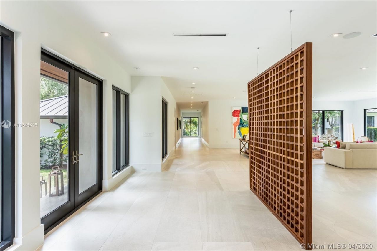 Mansion in Miami, USA, 550 m² - picture 5