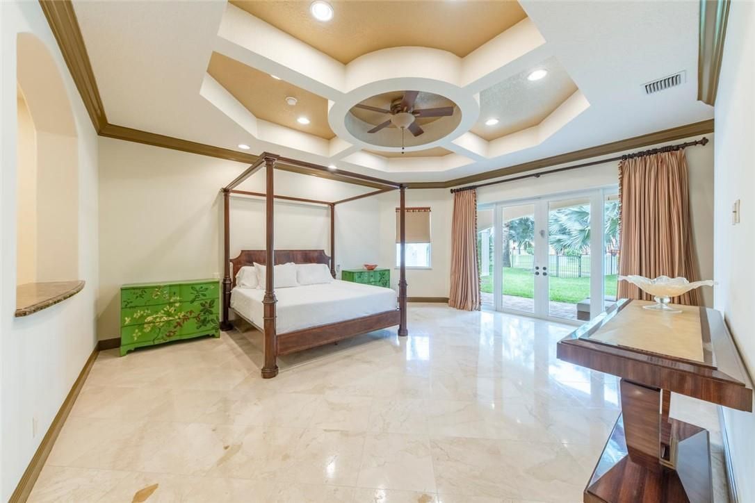 Mansión en Miami, Estados Unidos, 720 m² - imagen 11