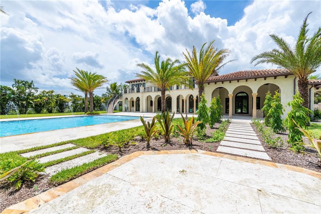 Manor in Miami, USA, 900 m² - picture 8