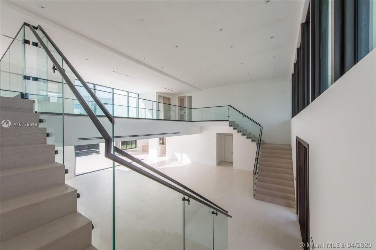 Villa à Miami, États-Unis, 750 m² - image 5