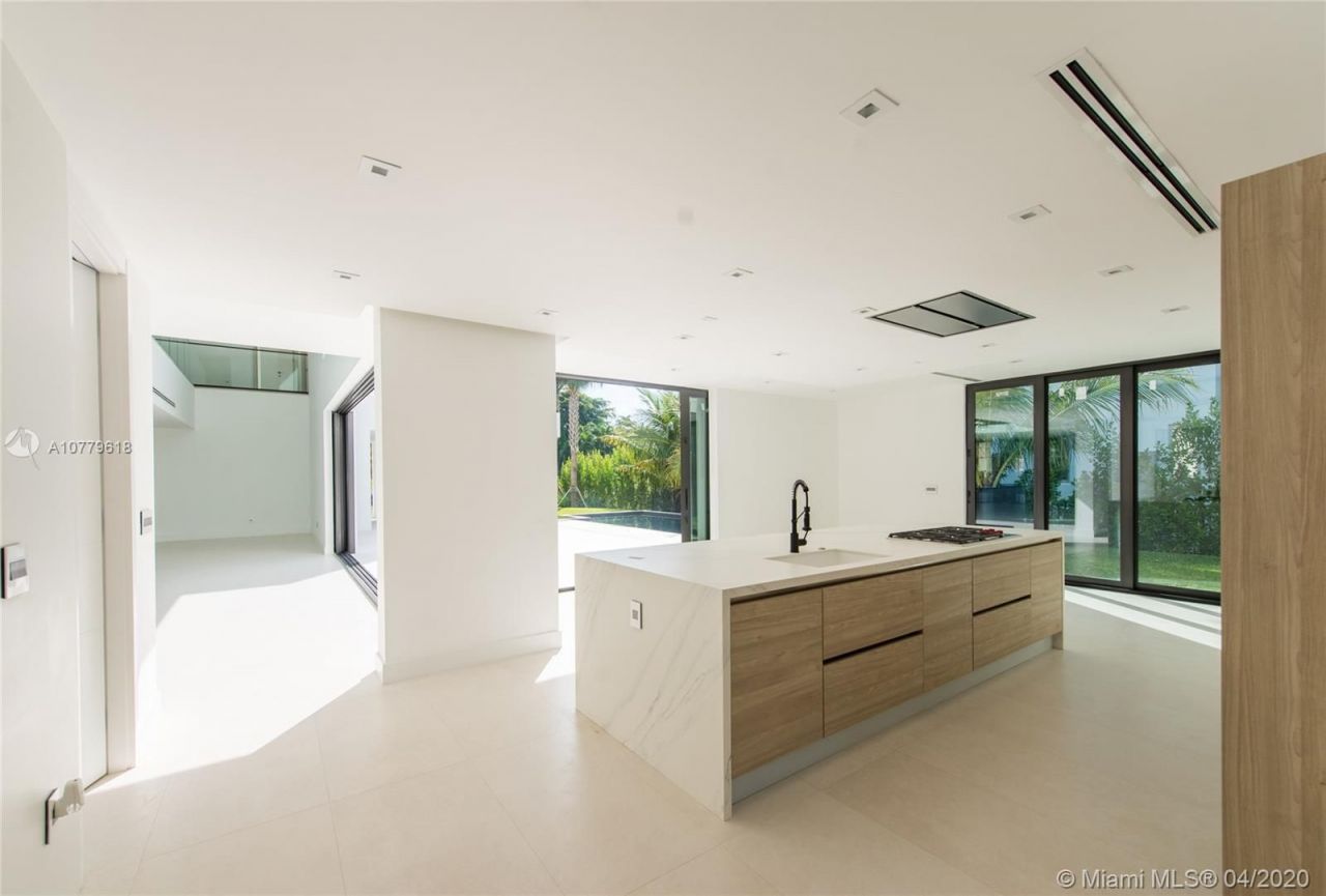 Villa à Miami, États-Unis, 750 m² - image 10