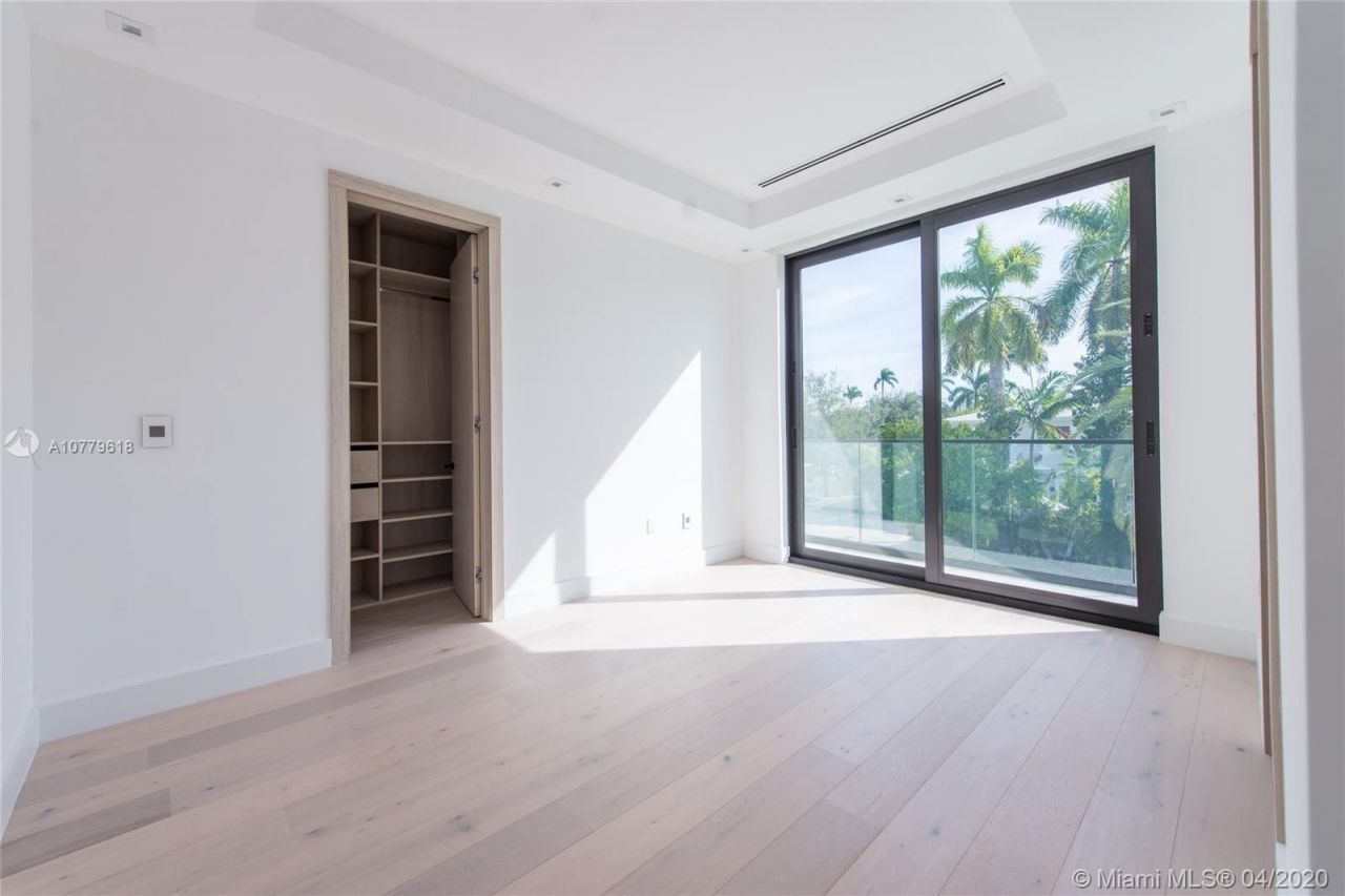 Villa à Miami, États-Unis, 750 m² - image 9