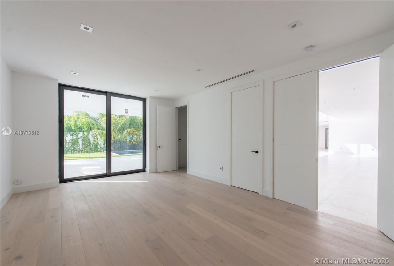 Villa à Miami, États-Unis, 750 m² - image 11