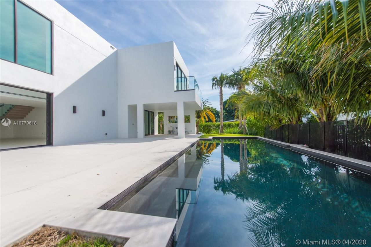 Villa à Miami, États-Unis, 750 m² - image 18