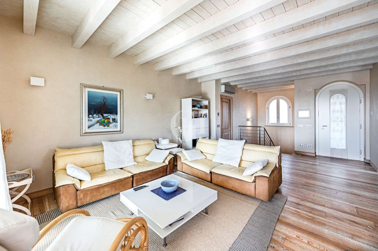 Villa par le Lac de Garde, Italie, 190 m² - image 5