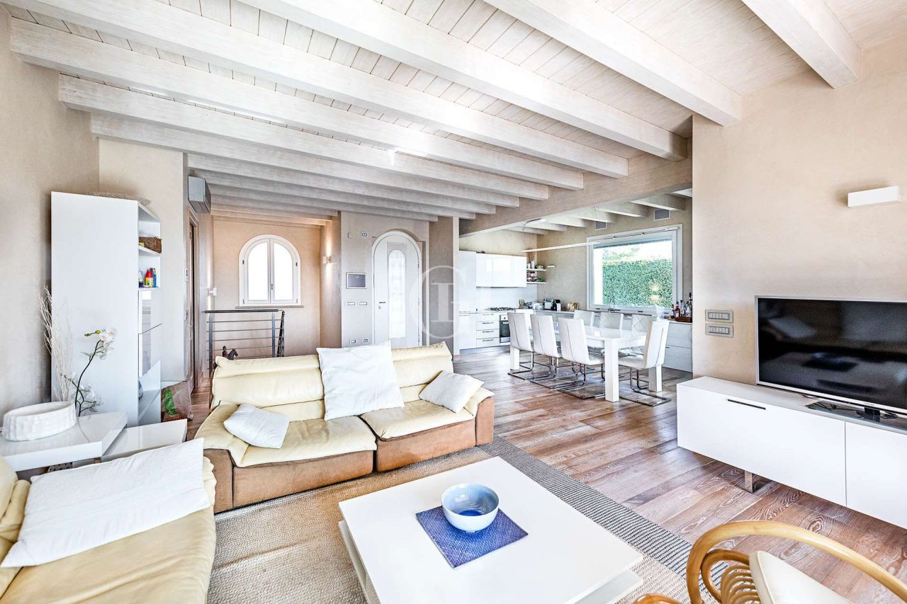 Villa par le Lac de Garde, Italie, 190 m² - image 3