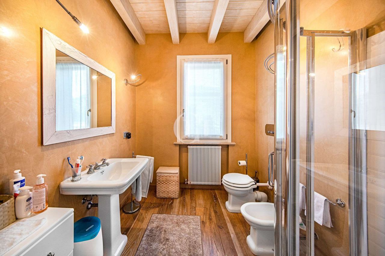 Villa par le Lac de Garde, Italie, 190 m² - image 14