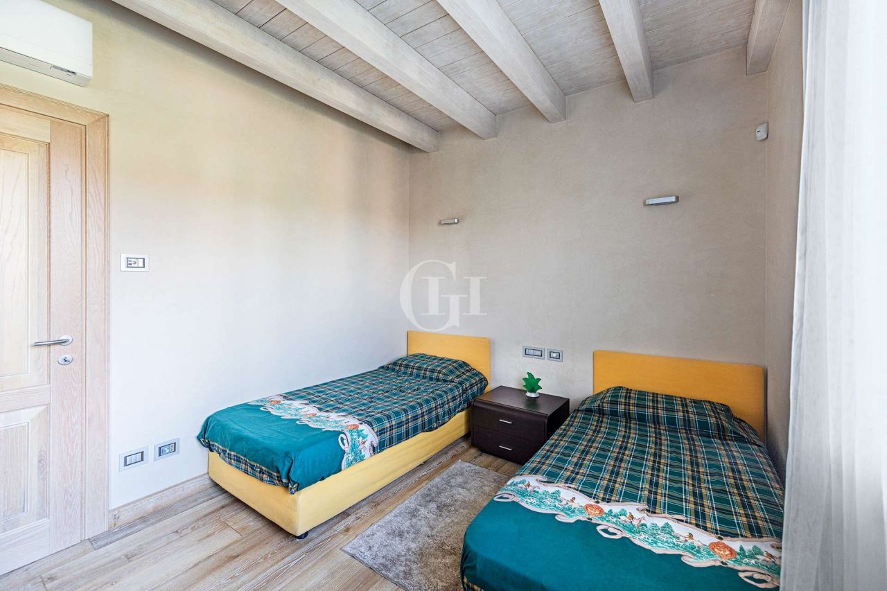 Villa par le Lac de Garde, Italie, 190 m² - image 15