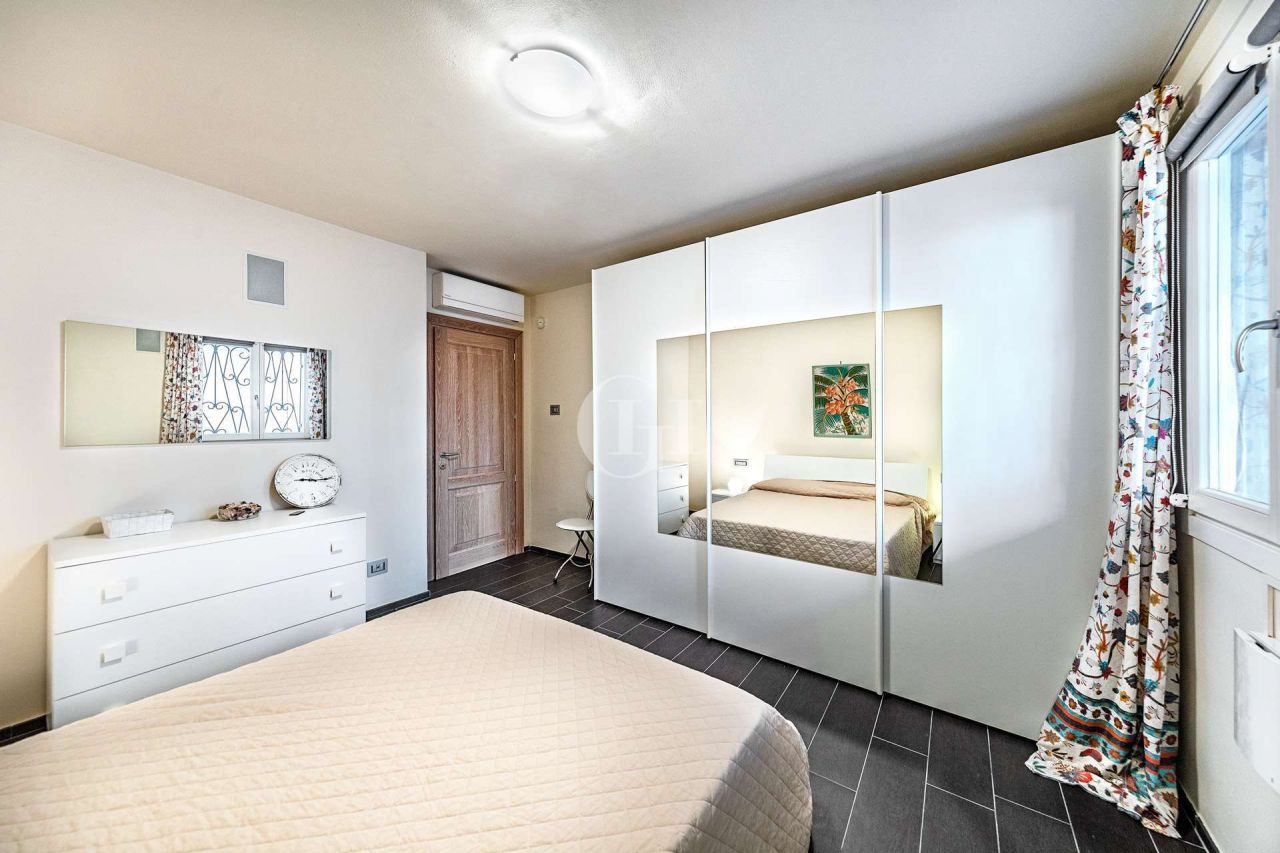 Villa par le Lac de Garde, Italie, 190 m² - image 17