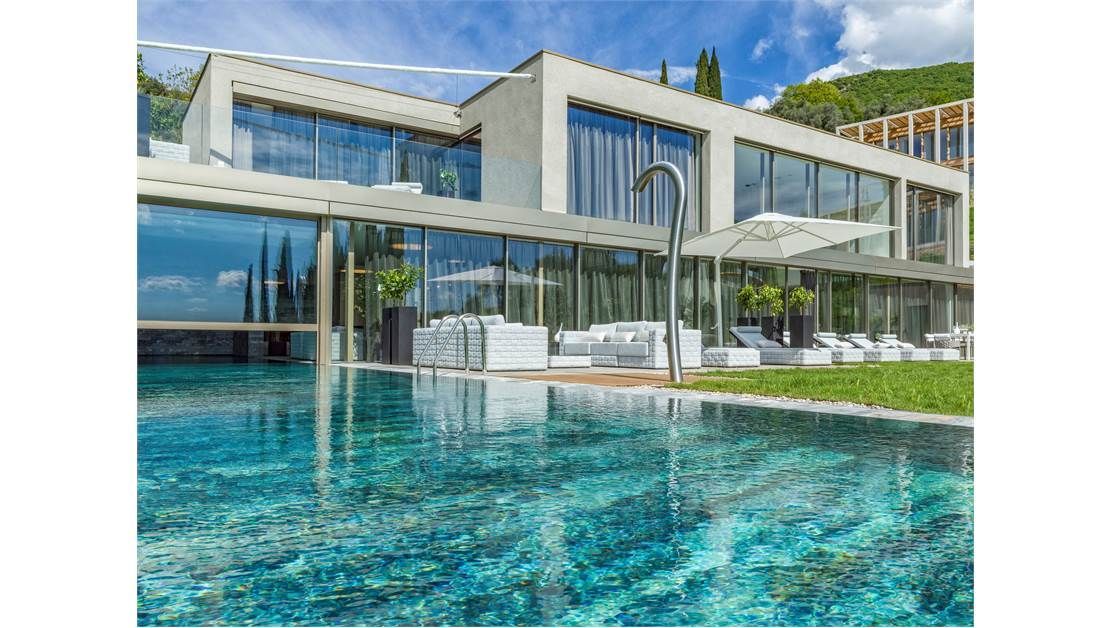 Villa sul Lago di Garda, Italia, 1 113 m² - foto 2