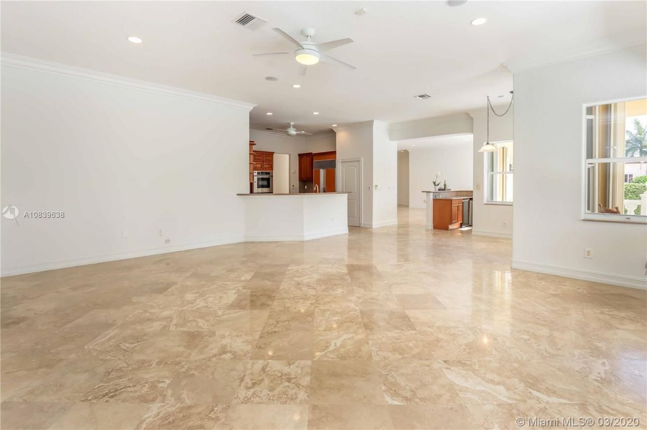 Villa à Miami, États-Unis, 260 m² - image 7