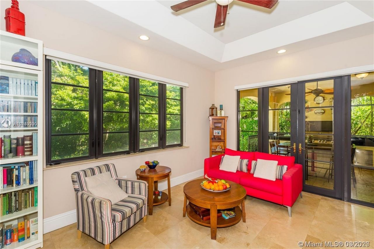 Villa in Miami, USA, 200 m² - picture 8