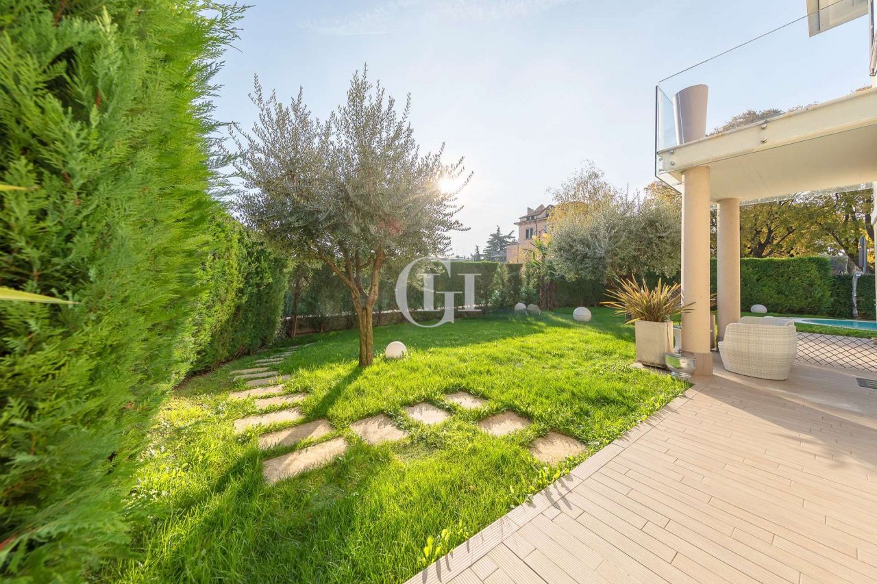 Apartment on Lake Garda, Italy, 95 m² - picture 15