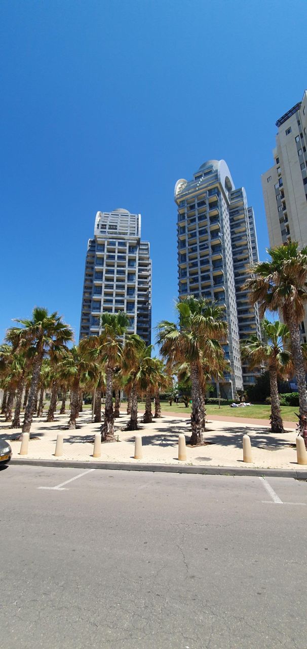 Piso en Netanya, Israel, 129 m² - imagen 1