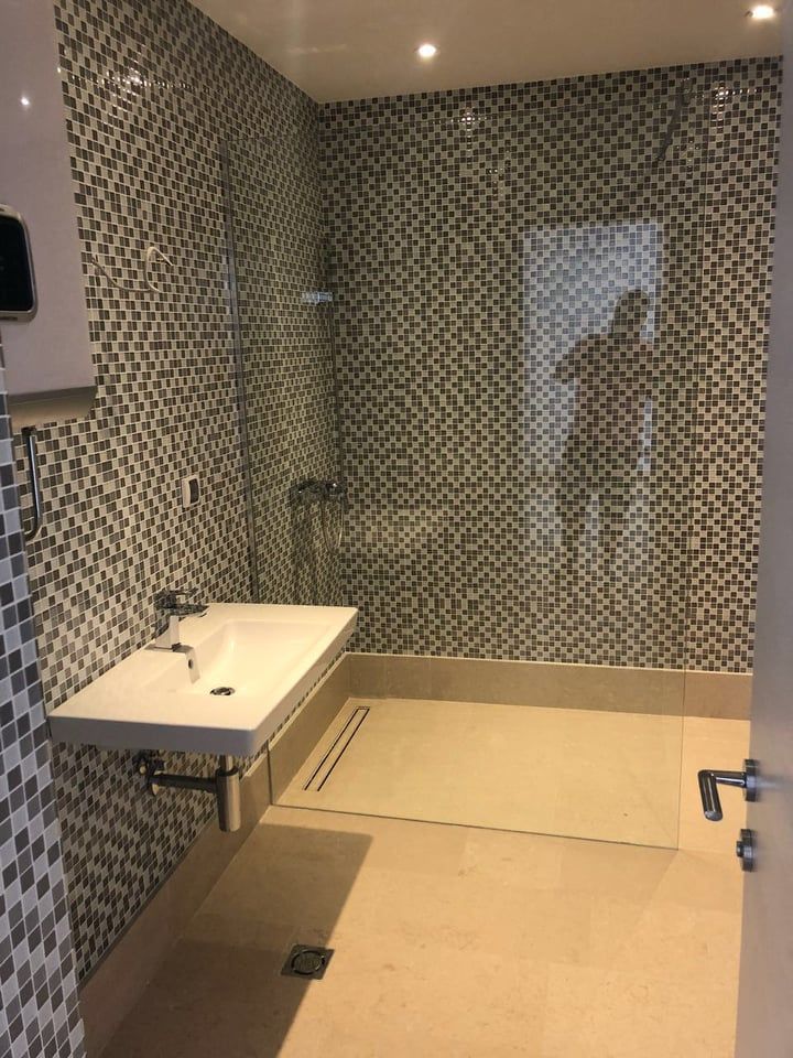 Flat in Rafailovici, Montenegro, 165 m² - picture 5