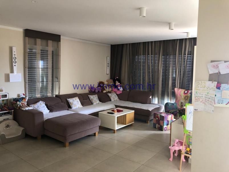 Villa en Šibenik, Croatie, 350 m² - image 4