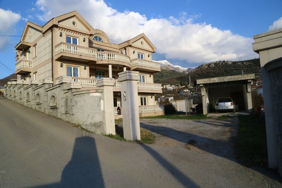 Villa in Bar, Montenegro, 650 m² - Foto 12