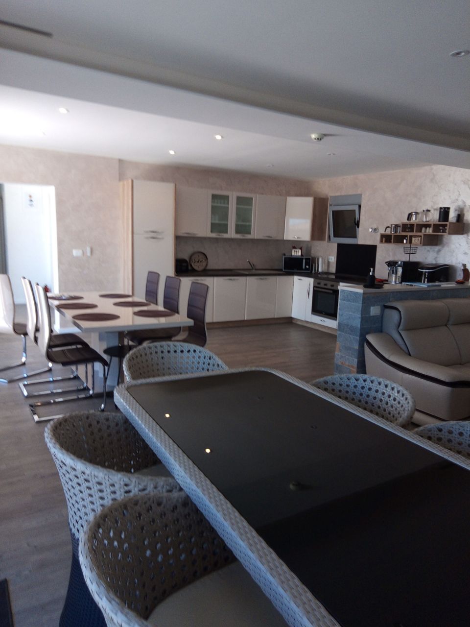 Villa in Krimovica, Montenegro, 300 m² - picture 8