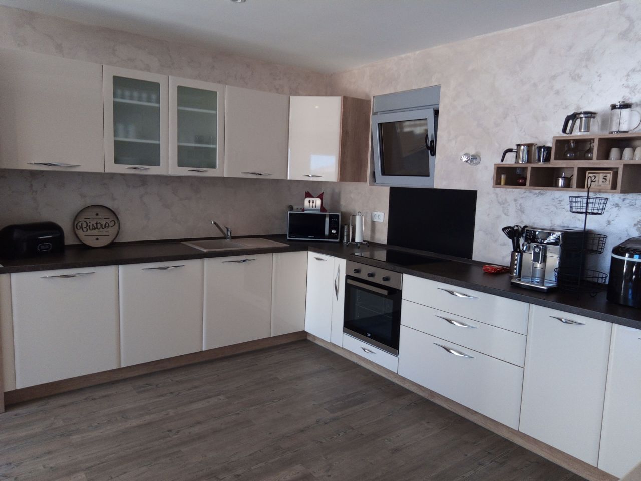 Villa in Krimovica, Montenegro, 300 m² - picture 11