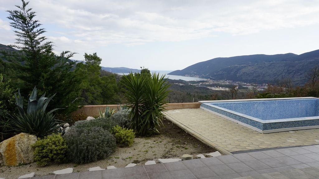 Villa in Herceg-Novi, Montenegro, 201 m² - picture 6