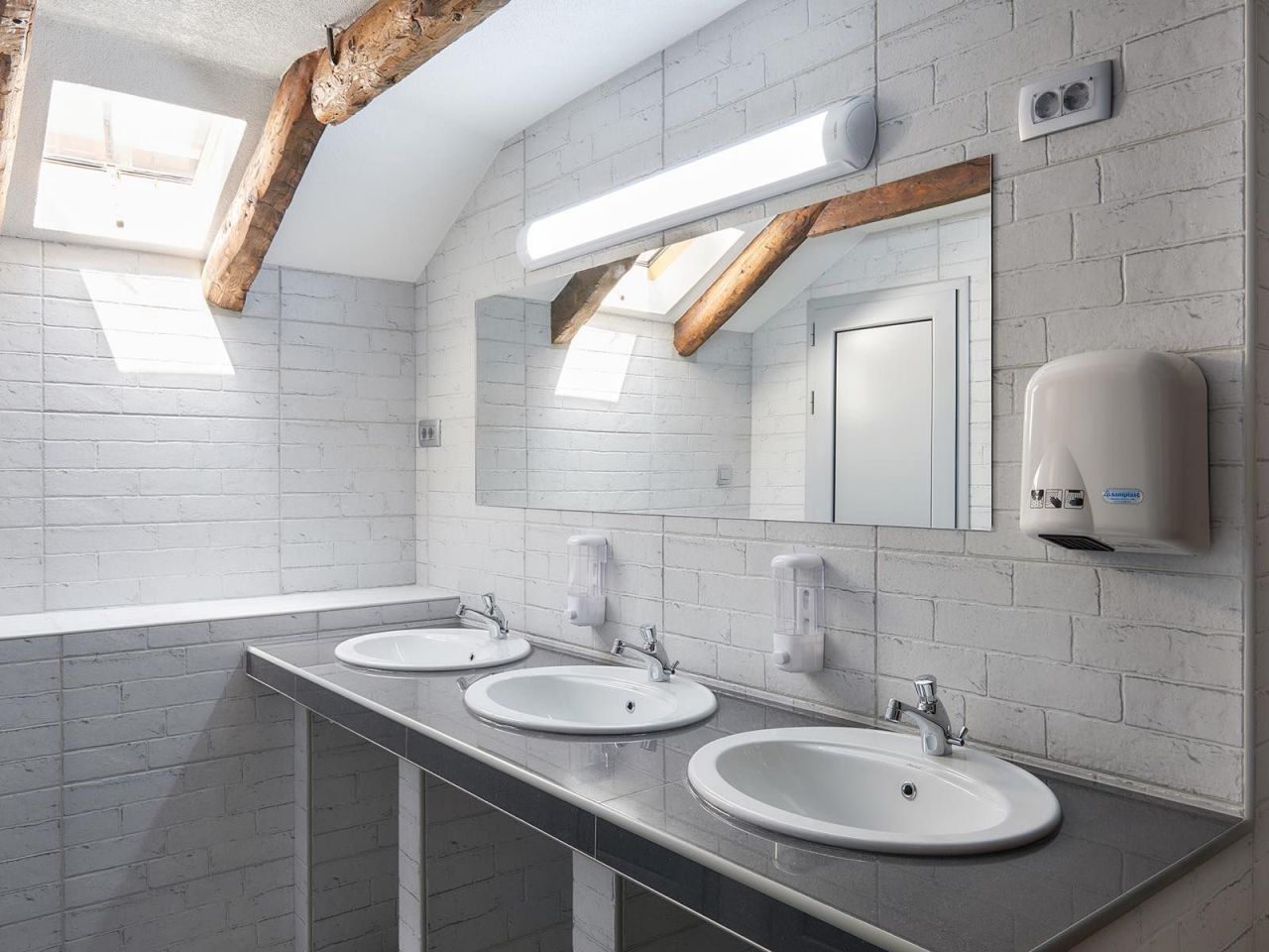 Hotel in Kotor, Montenegro, 180 m² - picture 3