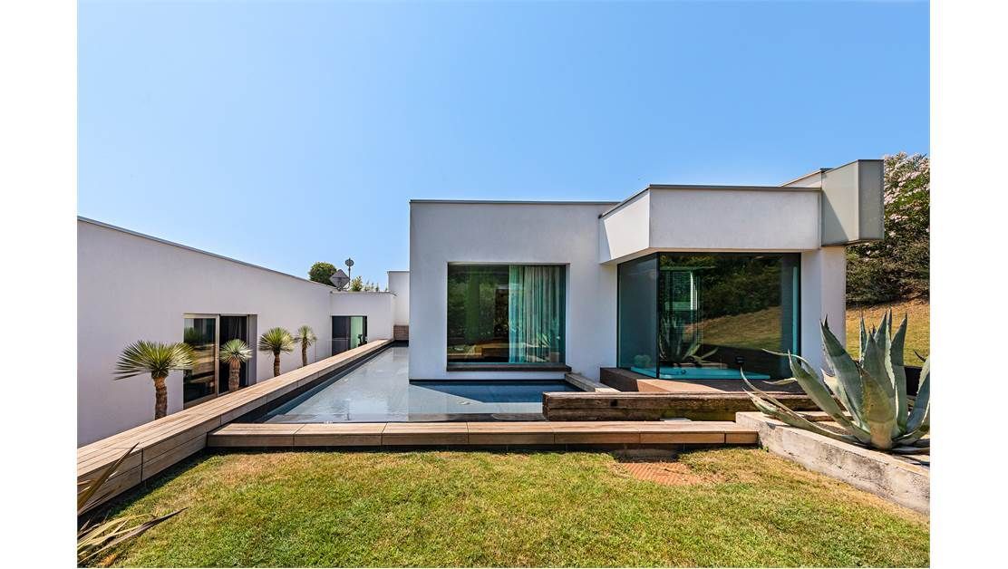 Villa on Lake Garda, Italy, 435 m² - picture 16