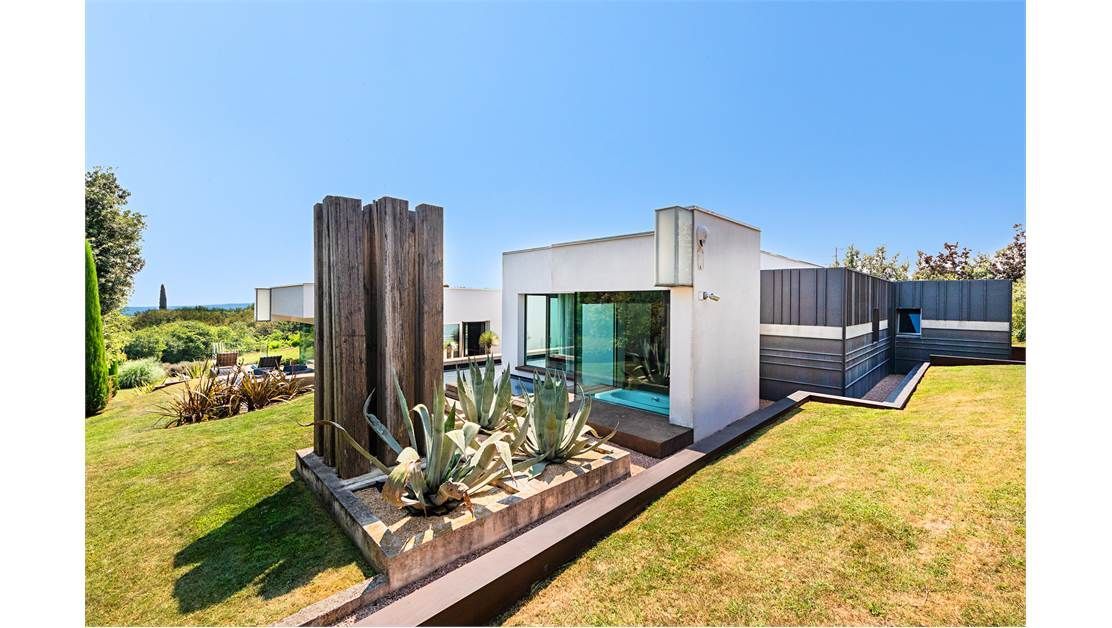 Villa on Lake Garda, Italy, 435 m² - picture 17