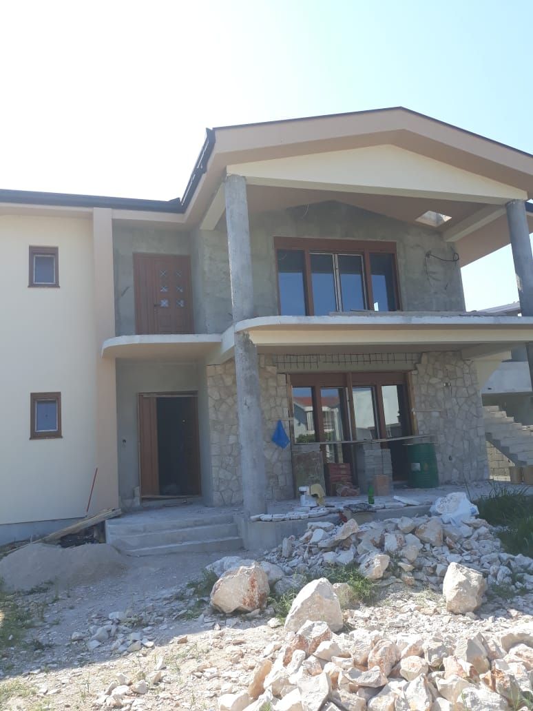 Casa Pole, Montenegro, 340 m² - imagen 1