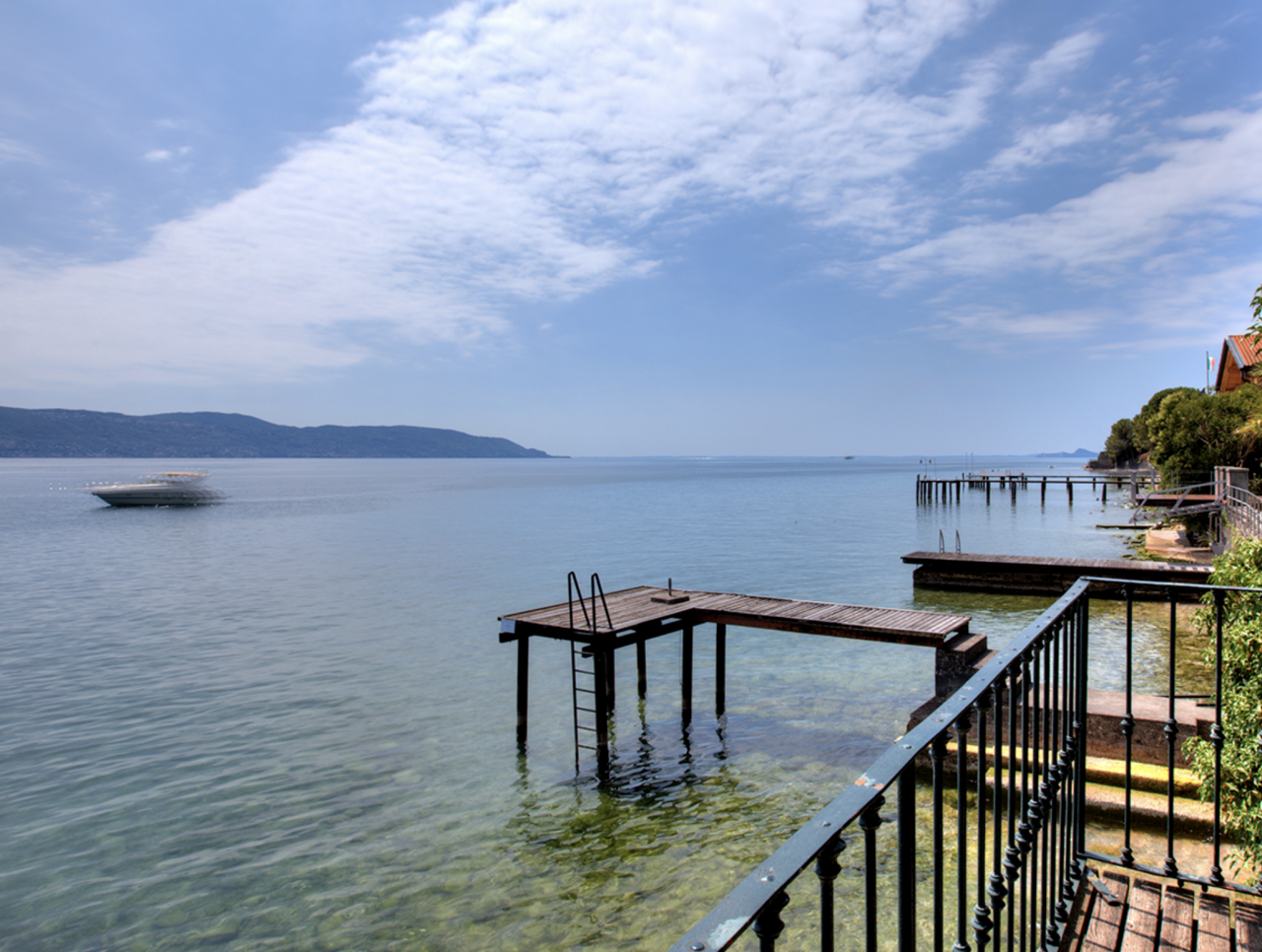 Villa on Lake Garda, Italy, 300 m² - picture 7