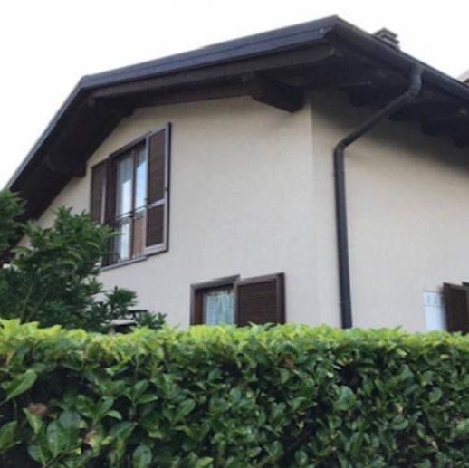 Piso en Gravedona, Italia, 110 m² - imagen 1