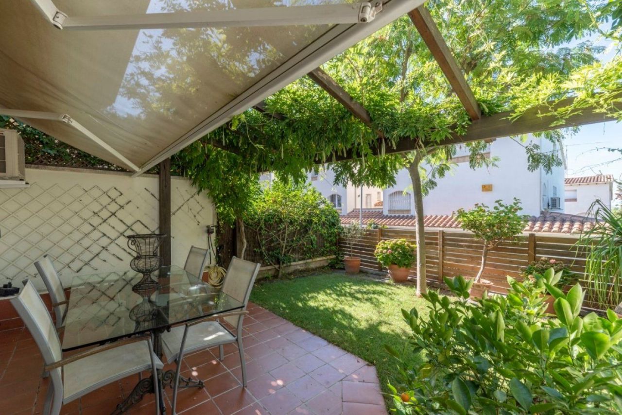 Chalet à la Costa del Garraf, Espagne, 175 m² - image 2