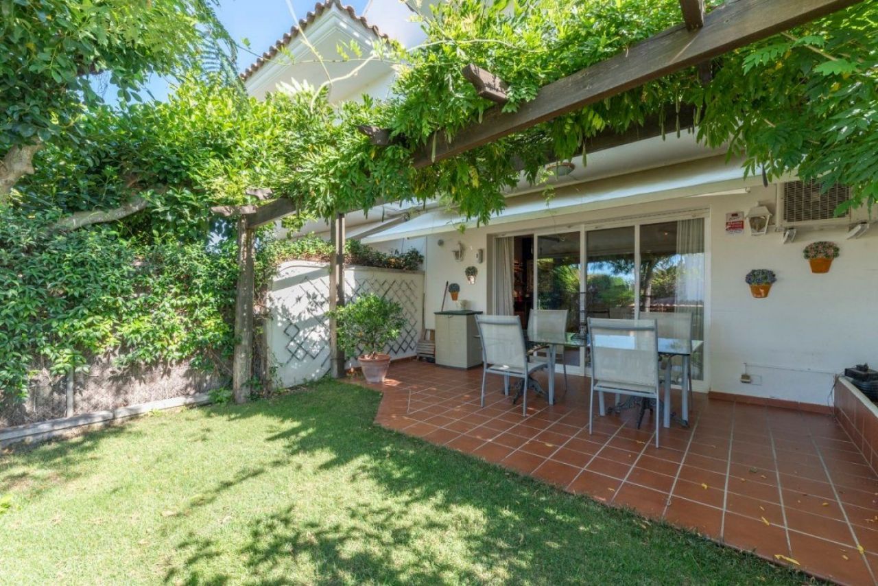 Chalet à la Costa del Garraf, Espagne, 175 m² - image 1