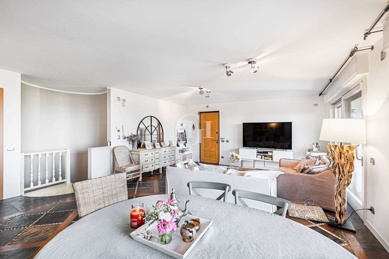 Appartement par le Lac de Garde, Italie, 240 m² - image 7