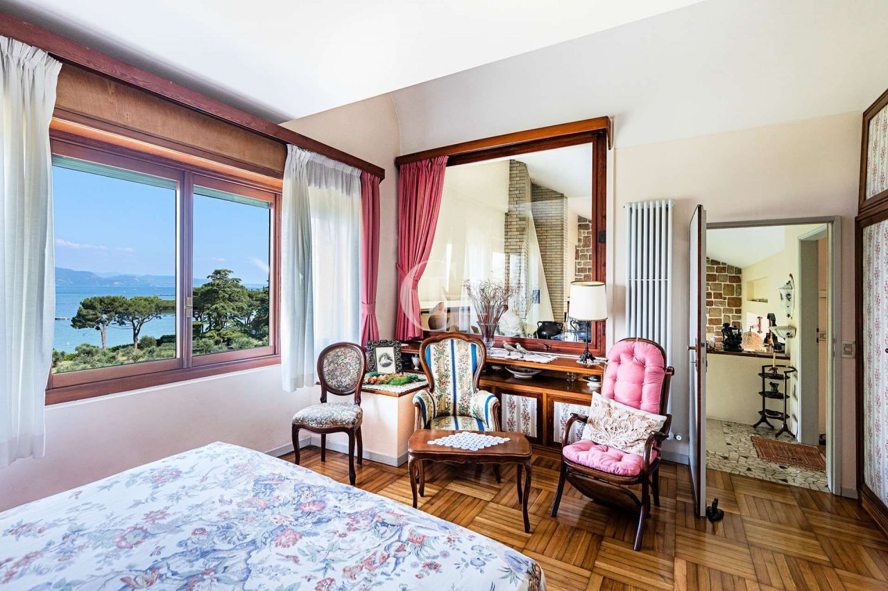 Villa por Lago de Garda, Italia, 250 m² - imagen 14