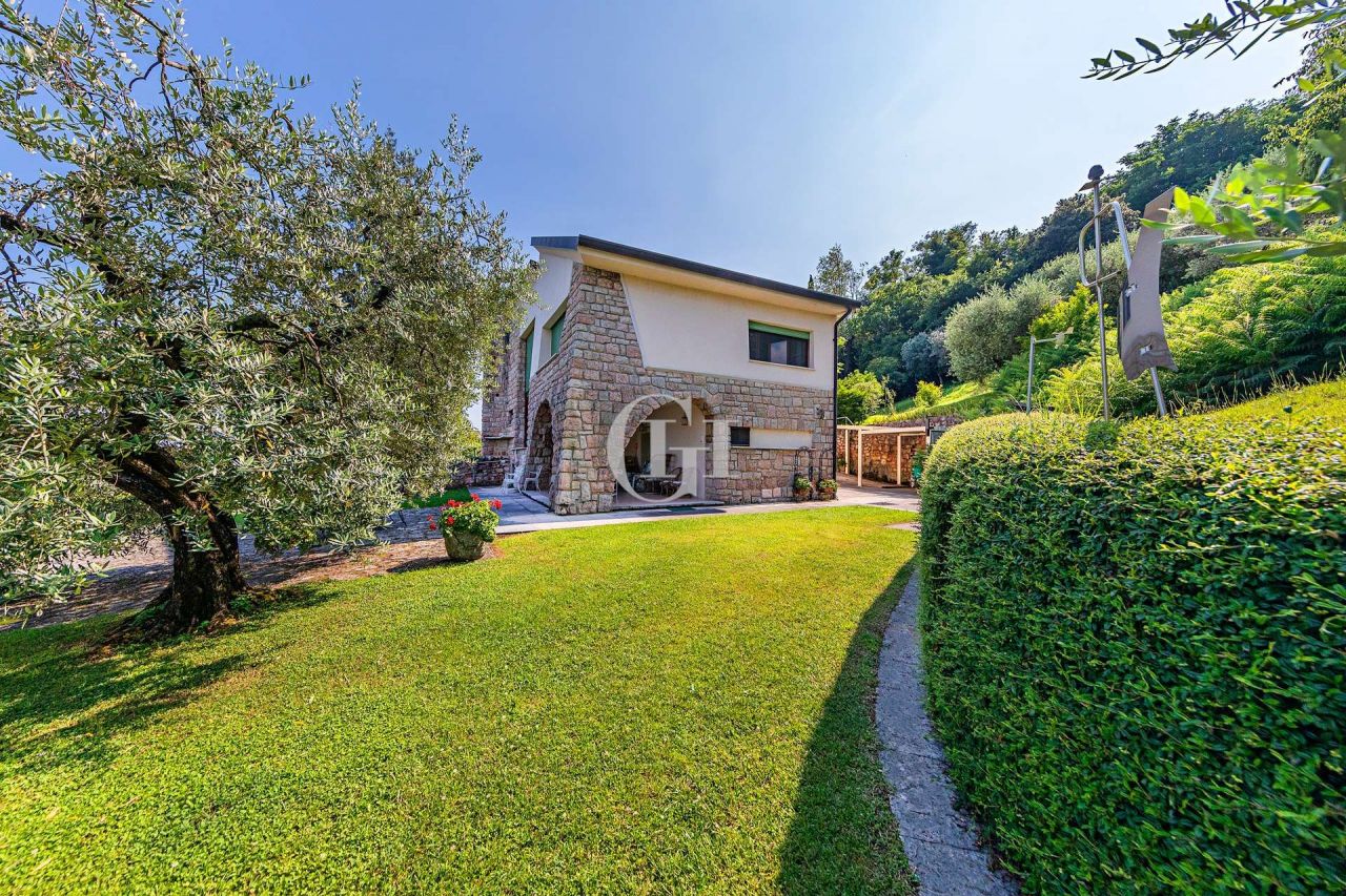 Villa por Lago de Garda, Italia, 250 m² - imagen 17