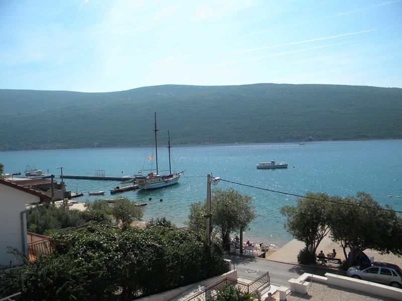 Flat in Kumbor, Montenegro, 80 m² - picture 7