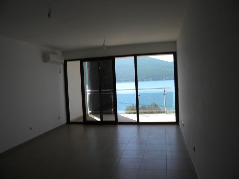 Flat in Kumbor, Montenegro, 80 m² - picture 13