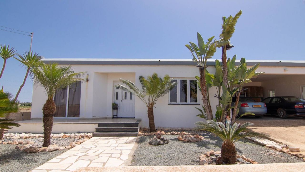 Bungalow à Protaras, Chypre, 236 m² - image 1