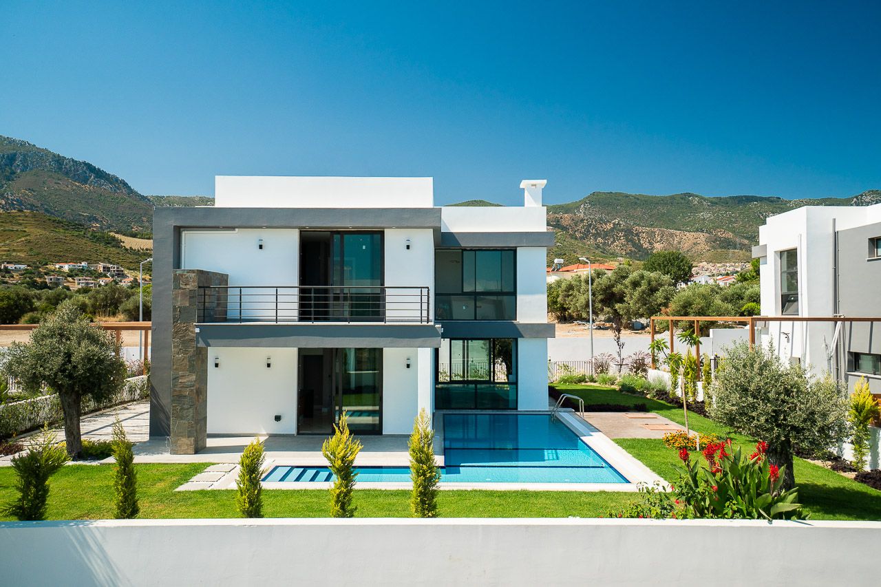 Villa in Alsancak, Zypern, 245 m² - Foto 1