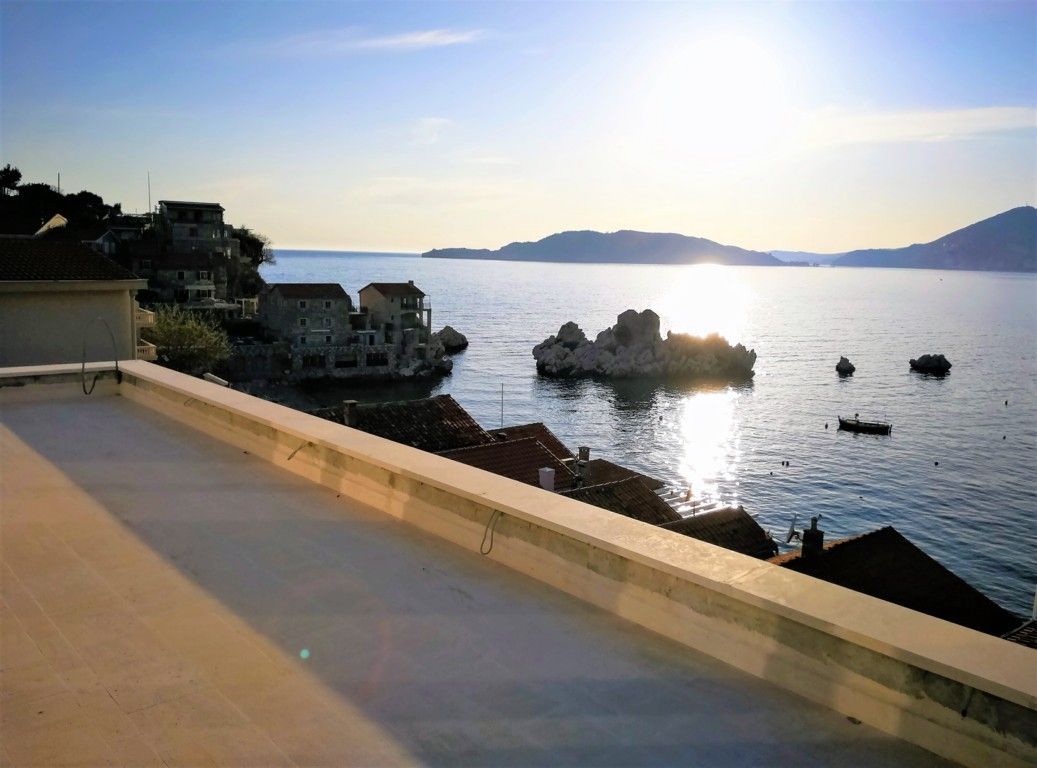 Villa en Budva, Montenegro, 450 m² - imagen 3