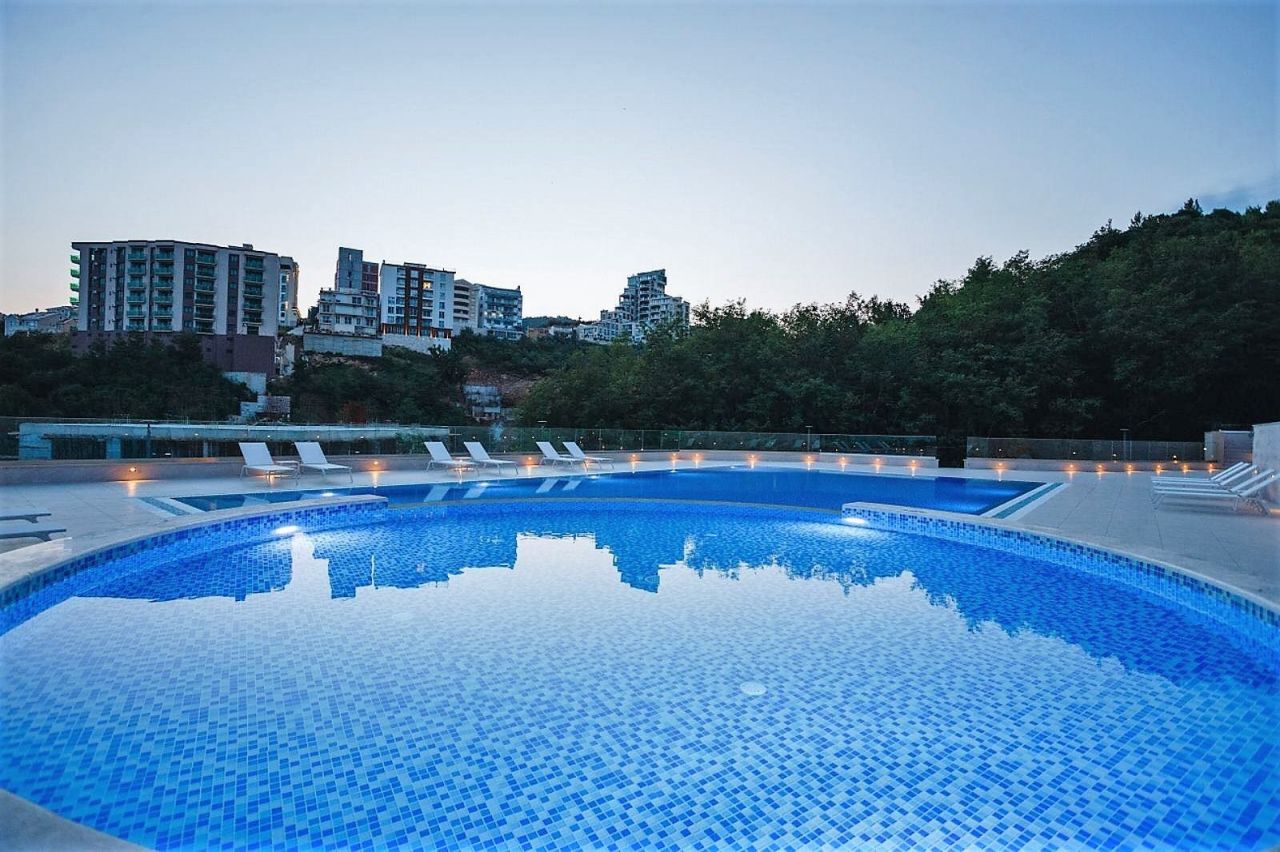 Flat in Becici, Montenegro, 127 m² - picture 11