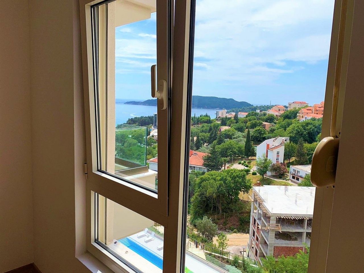 Flat in Becici, Montenegro, 127 m² - picture 14