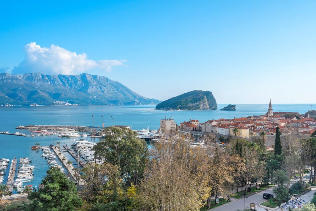 Flat in Budva, Montenegro, 270 m² - picture 6