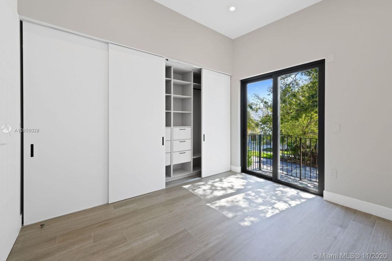 Villa en Miami, Estados Unidos, 270 m² - imagen 5