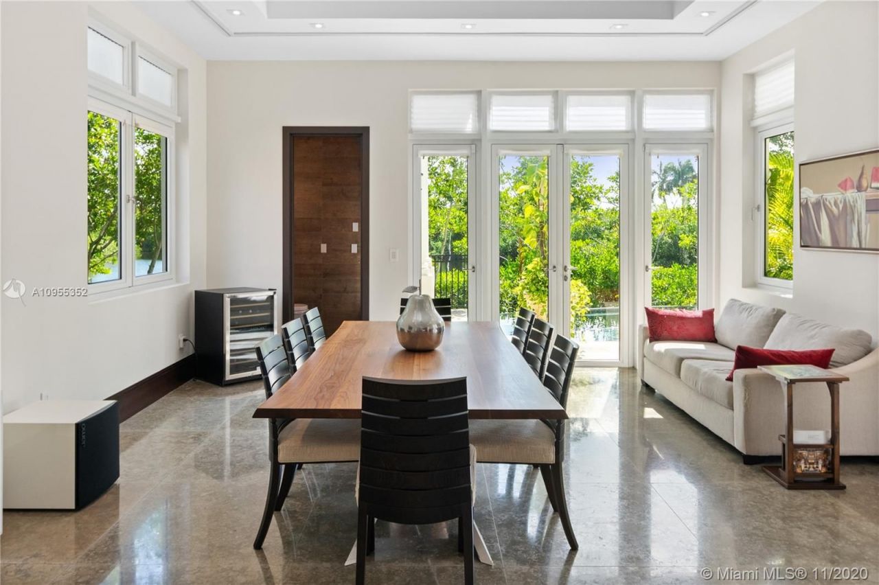 Mansión en Miami, Estados Unidos, 600 m² - imagen 12