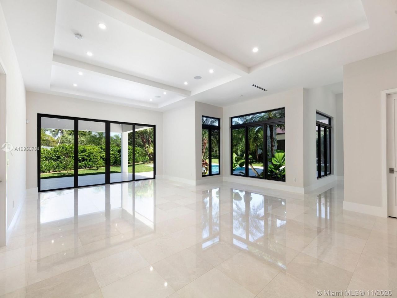 Manoir à Miami, États-Unis, 600 m² - image 11