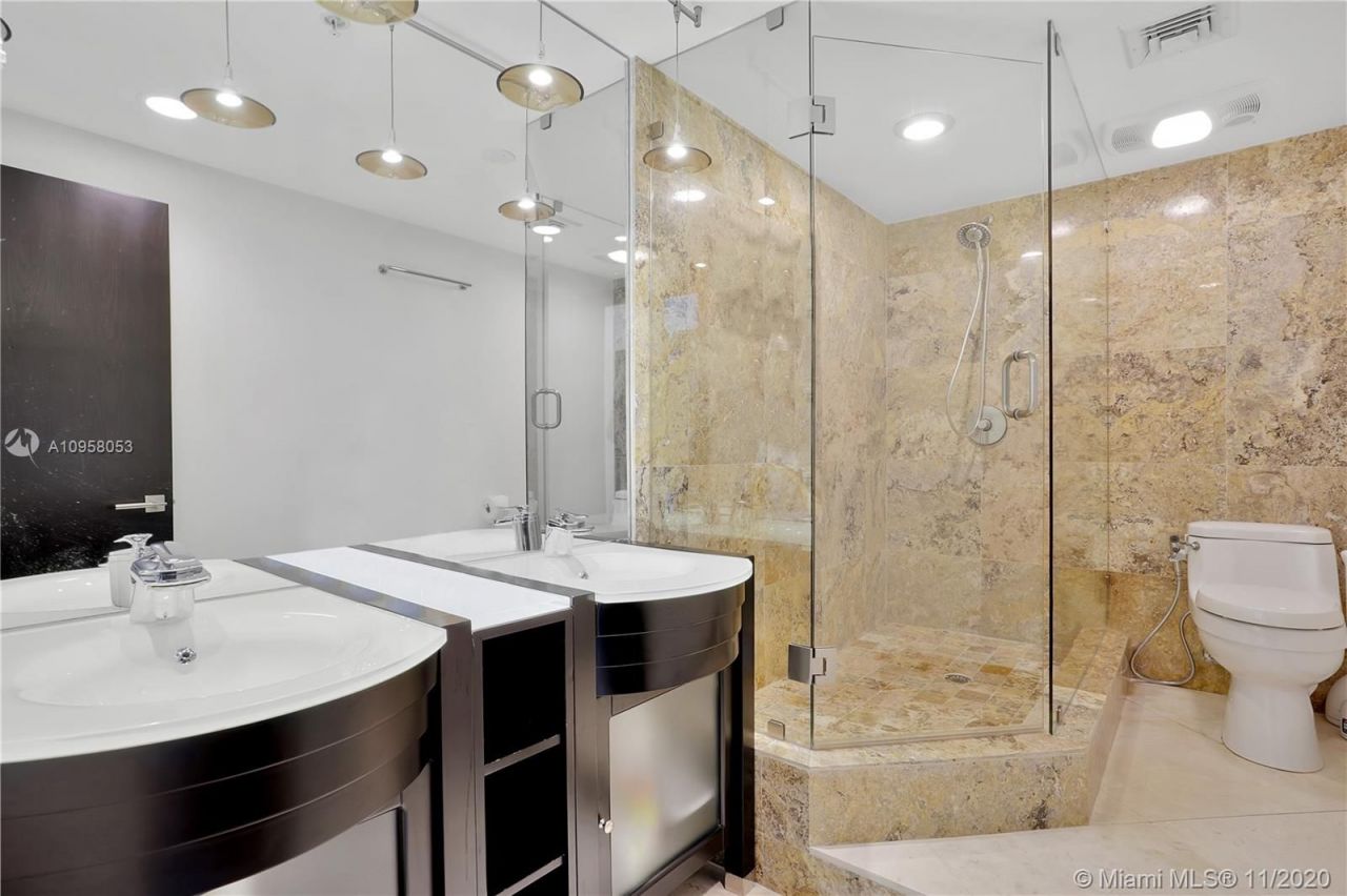 Ático en Miami, Estados Unidos, 220 m² - imagen 7