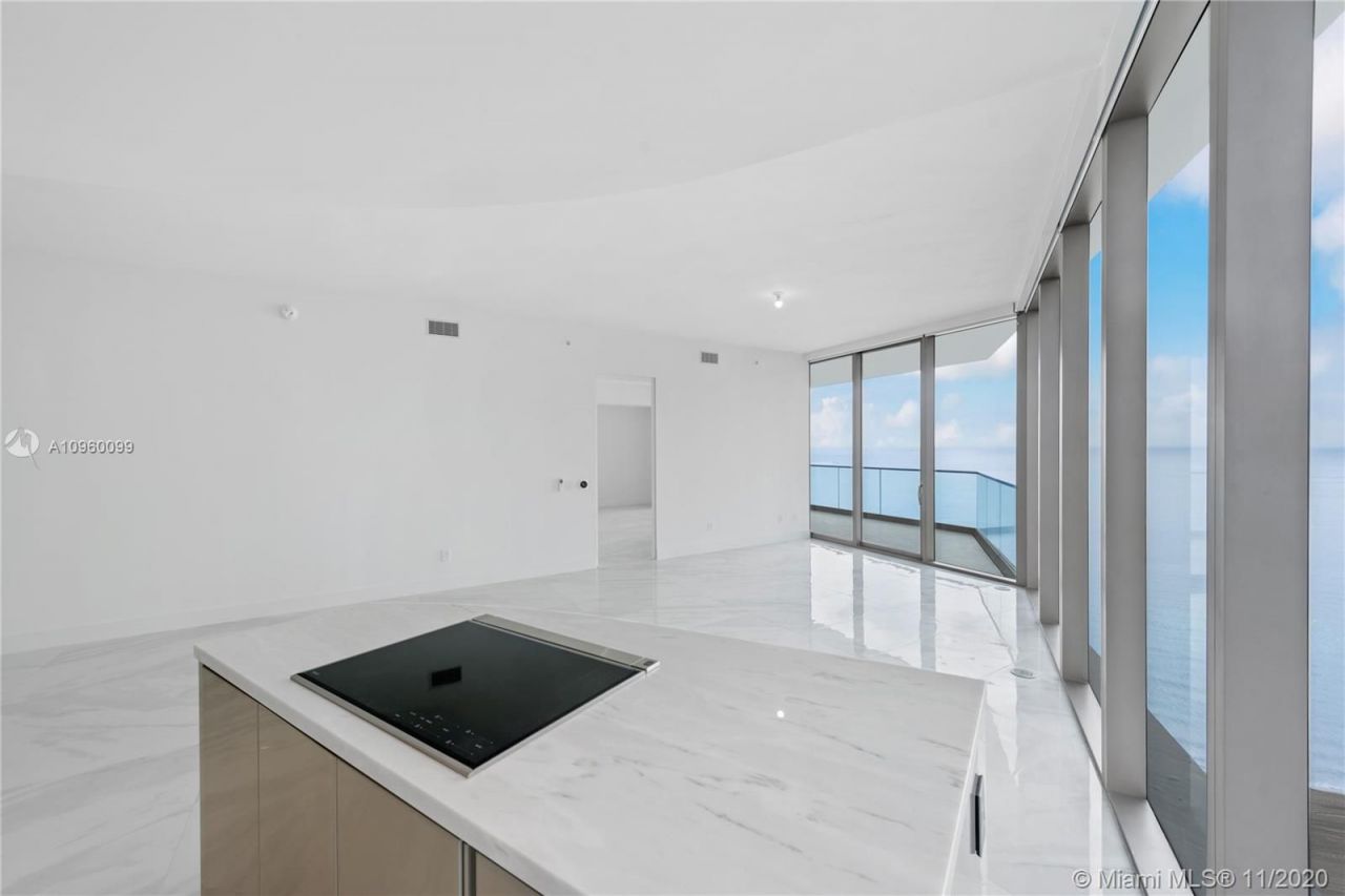 Piso en Miami, Estados Unidos, 140 m² - imagen 15