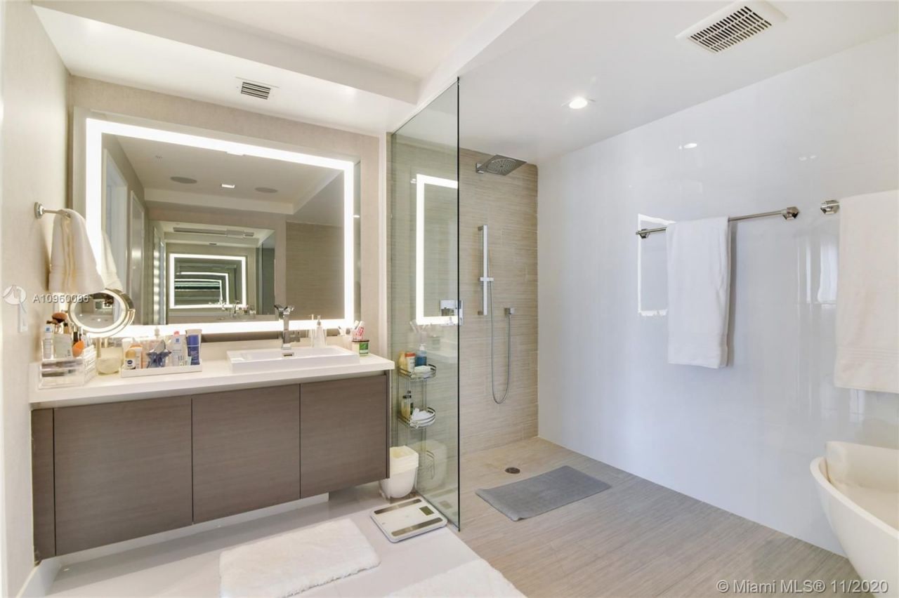 Piso en Miami, Estados Unidos, 170 m² - imagen 7