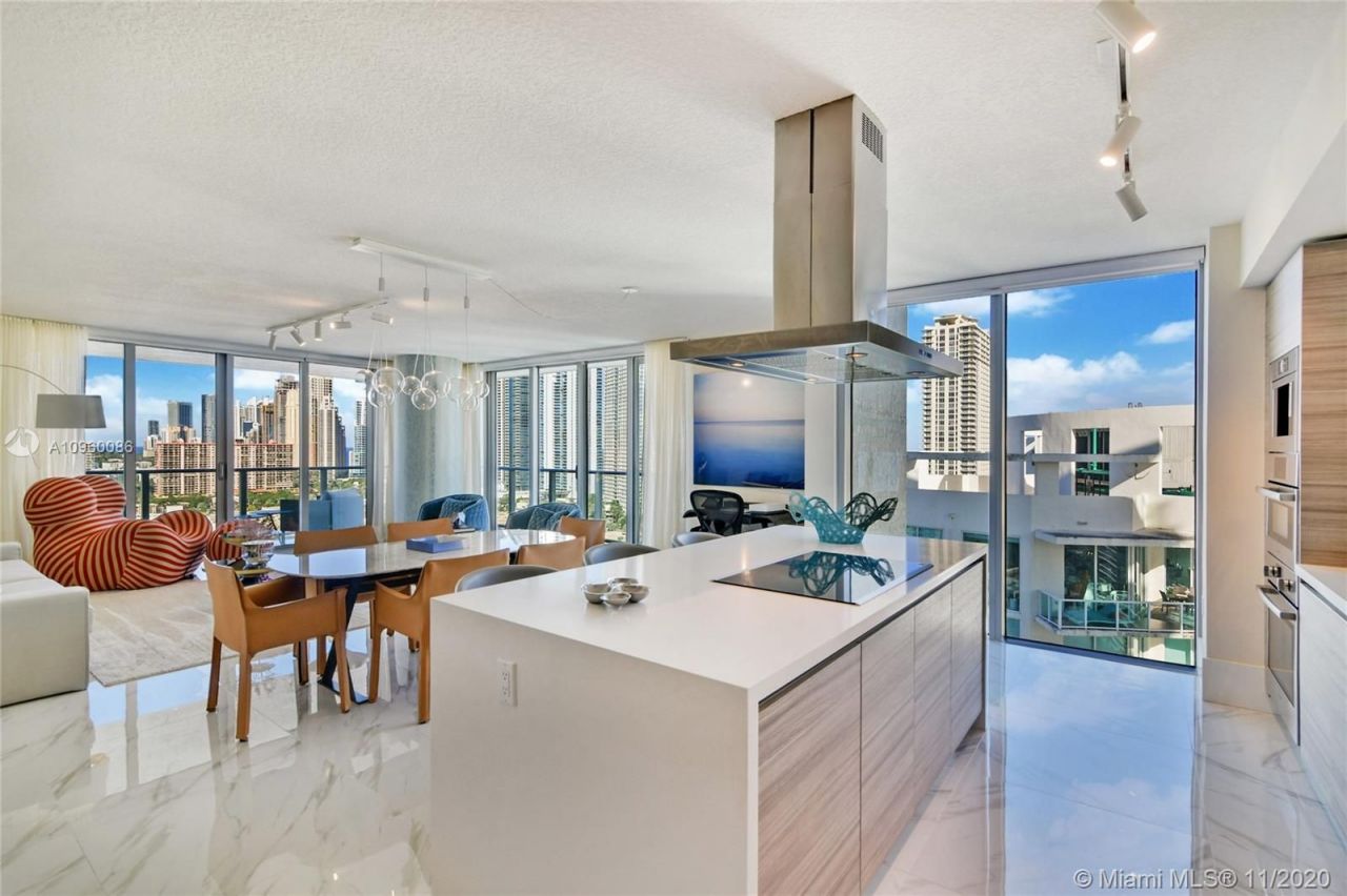 Piso en Miami, Estados Unidos, 170 m² - imagen 12